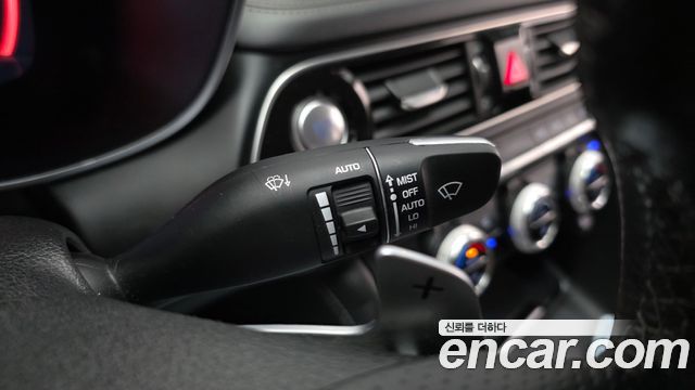 Genesis G70 2020 — photo 25