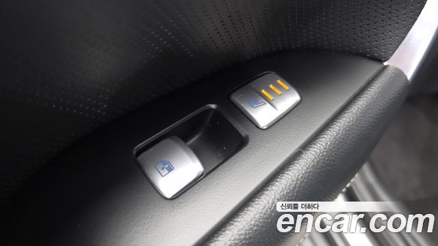 Genesis G70 2020 — photo 28