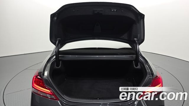 Genesis G70 2020 — photo 32
