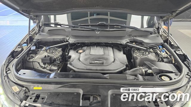 Land Rover Discovery 2018 — photo 6