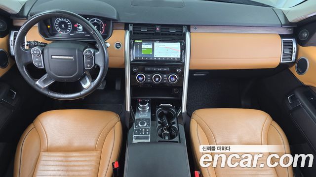 Land Rover Discovery 2018 — photo 7