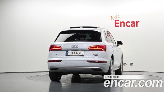 Audi Q5 2020 — photo 4