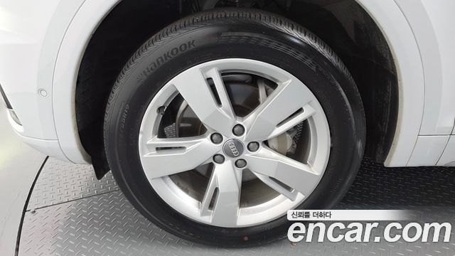 Audi Q5 2020 — photo 5