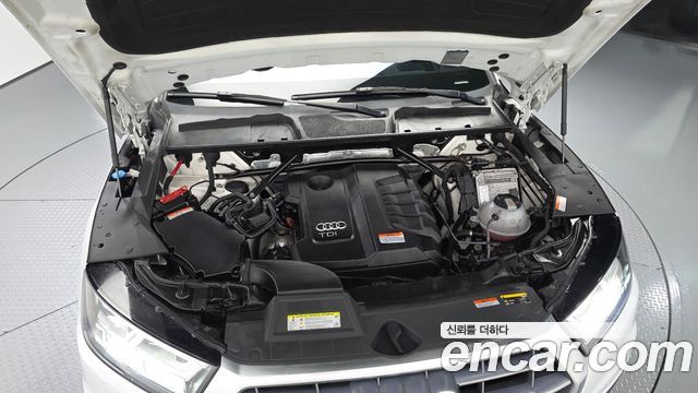 Audi Q5 2020 — photo 6