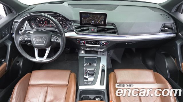 Audi Q5 2020 — photo 10