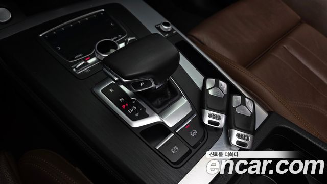 Audi Q5 2020 — photo 12