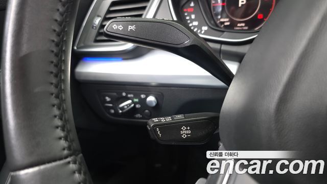Audi Q5 2020 — photo 23