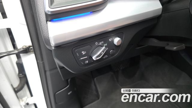 Audi Q5 2020 — photo 25