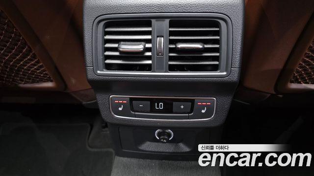 Audi Q5 2020 — photo 26