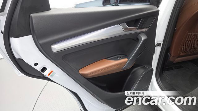 Audi Q5 2020 — photo 15