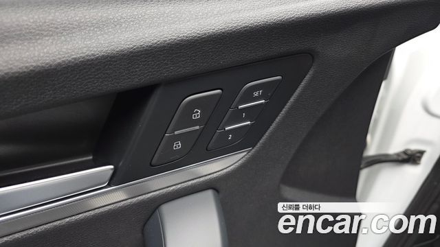 Audi Q5 2020 — photo 27