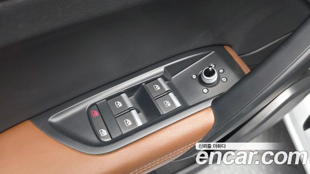 Audi Q5 2020 — photo 28