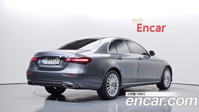 Mercedes-Benz E-Class 2021 — photo 2