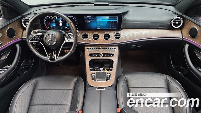 Mercedes-Benz E-Class 2021 — photo 10