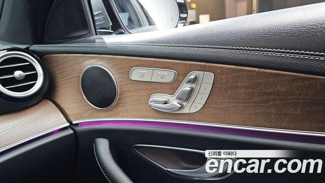 Mercedes-Benz E-Class 2021 — photo 27