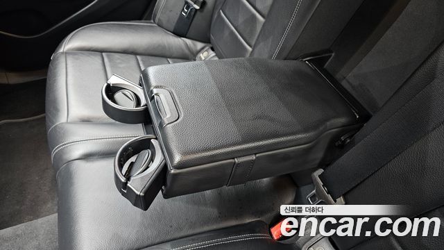 Mercedes-Benz E-Class 2021 — photo 31