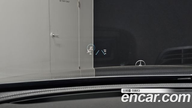 Mercedes-Benz E-Class 2021 — photo 32