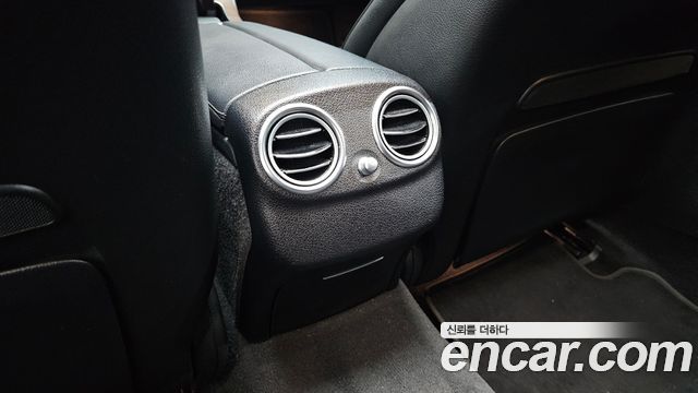 Mercedes-Benz E-Class 2021 — photo 33