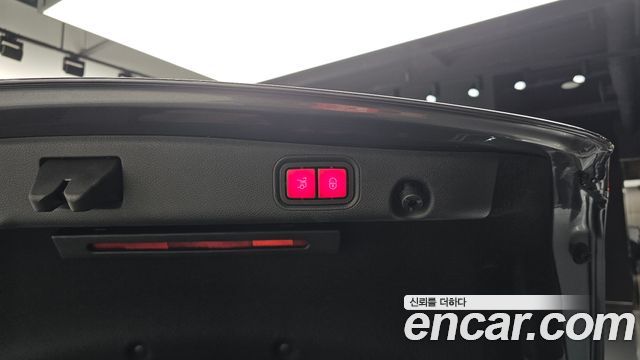 Mercedes-Benz E-Class 2021 — photo 35