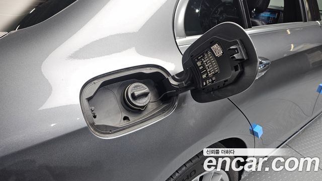 Mercedes-Benz E-Class 2021 — photo 37