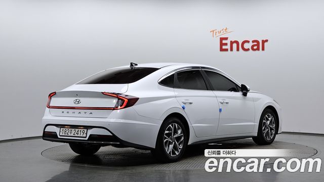 Hyundai Sonata 2023 — photo 2