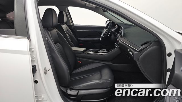Hyundai Sonata 2023 — photo 17