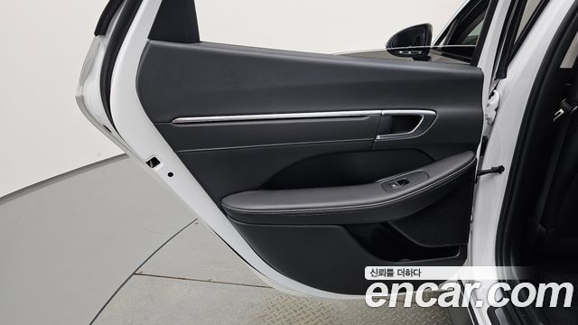 Hyundai Sonata 2023 — photo 15