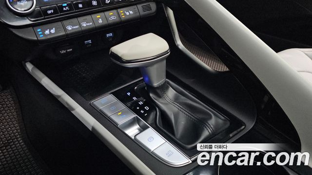Hyundai AVANTE 2021 — photo 12