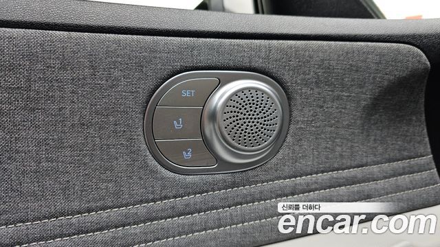 Hyundai AVANTE 2021 — photo 19