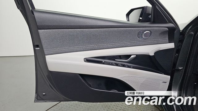 Hyundai AVANTE 2021 — photo 14
