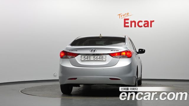 Hyundai AVANTE 2011 — photo 4