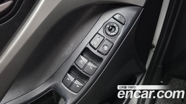 Hyundai AVANTE 2011 — photo 12