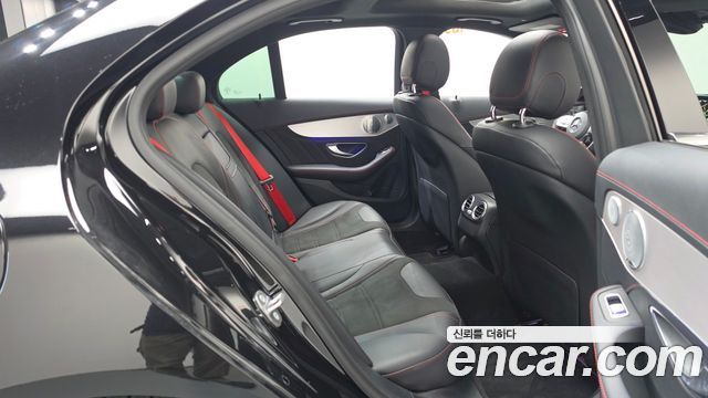 Mercedes-Benz C-Class 2020 — photo 17