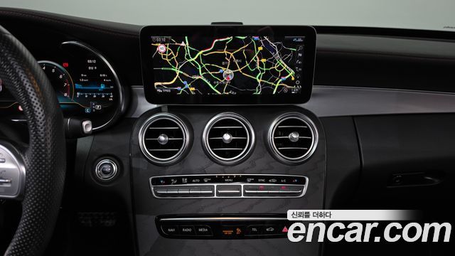 Mercedes-Benz C-Class 2020 — photo 19