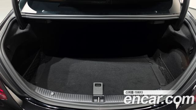 Mercedes-Benz C-Class 2020 — photo 25