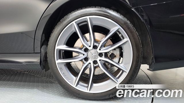 Mercedes-Benz C-Class 2020 — photo 7