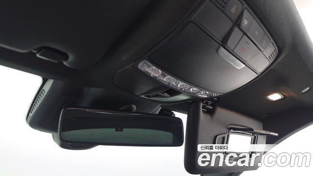 Mercedes-Benz C-Class 2020 — photo 27