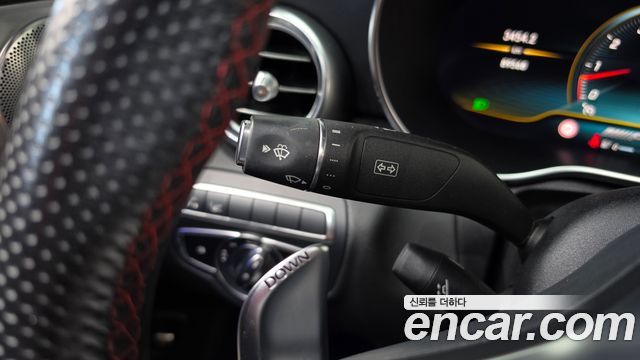Mercedes-Benz C-Class 2020 — photo 29