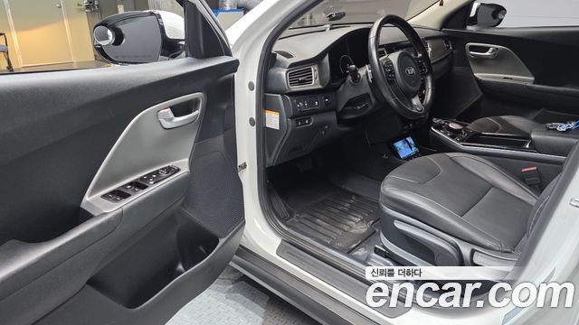 Kia Niro 2021 — photo 10