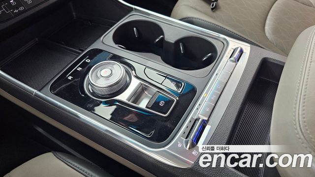 Kia Canival 2025 — photo 9