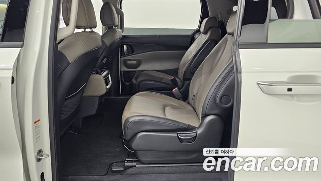 Kia Canival 2025 — photo 13