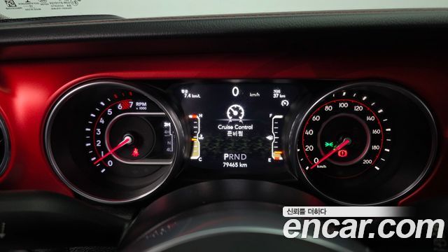 Jeep Wrangler 2020 — photo 11