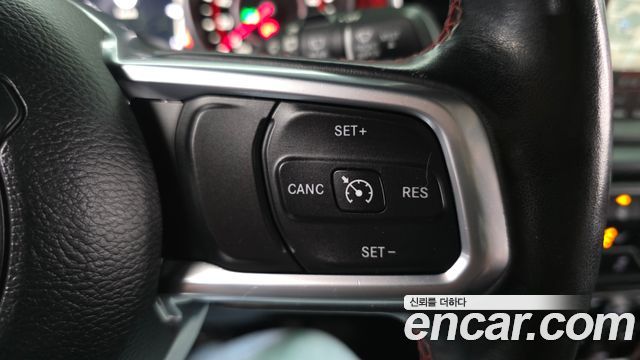 Jeep Wrangler 2020 — photo 22