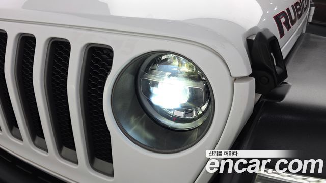 Jeep Wrangler 2020 — photo 8