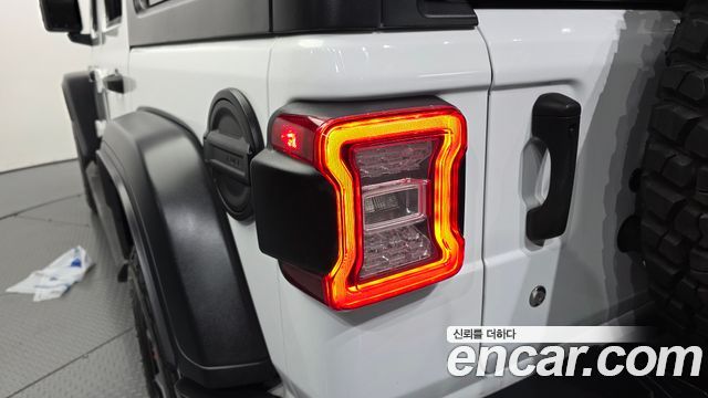 Jeep Wrangler 2020 — photo 9