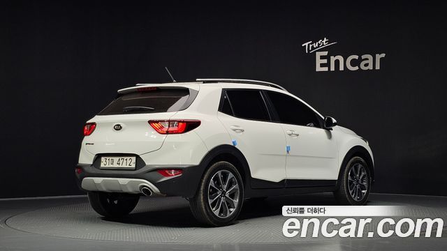 Kia Stonic 2018 — photo 2