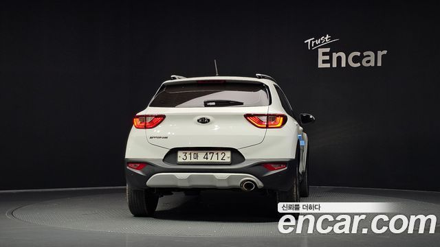Kia Stonic 2018 — photo 4