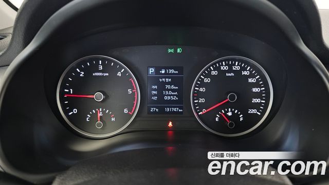 Kia Stonic 2018 — photo 8