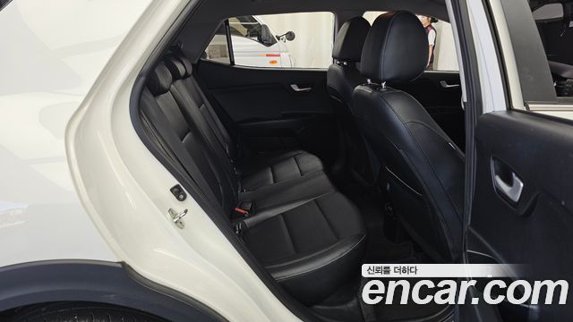 Kia Stonic 2018 — photo 12