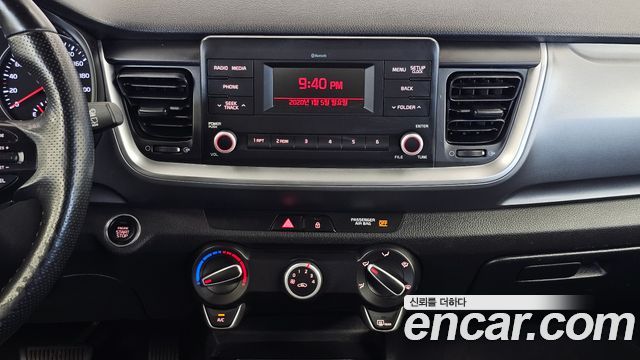 Kia Stonic 2018 — photo 14
